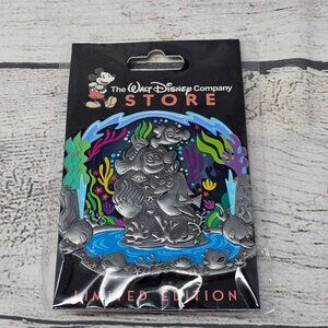 Disney DEC TWDC Water Fountain Pin Pixar Finding Nemo Pin LE 300
